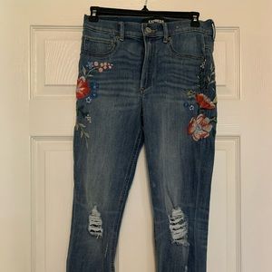 Size 4S floral jeans